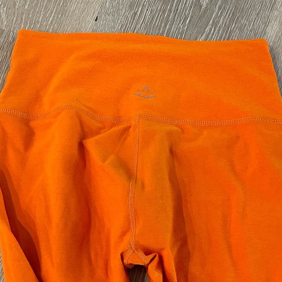 BEYOND YOGA caught in the midi high waisted leggings - Picture 6 of 15